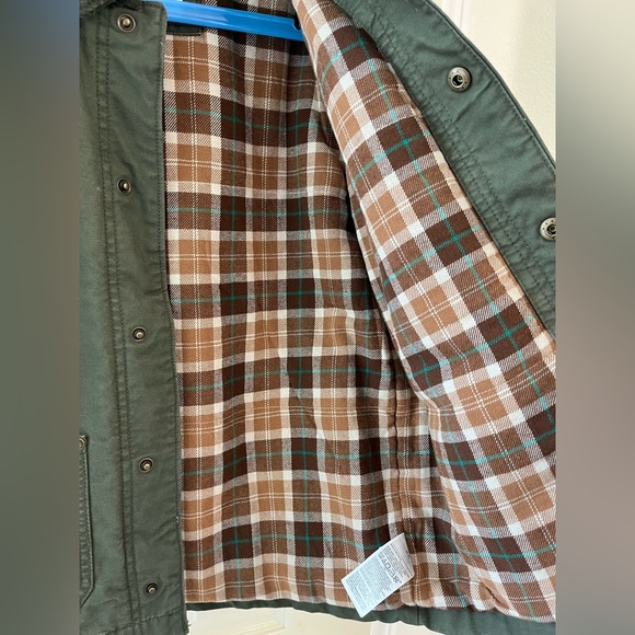 Old Navy Boys Green Jacket. Inside flannel. Size 8. - Picture 7 of 10